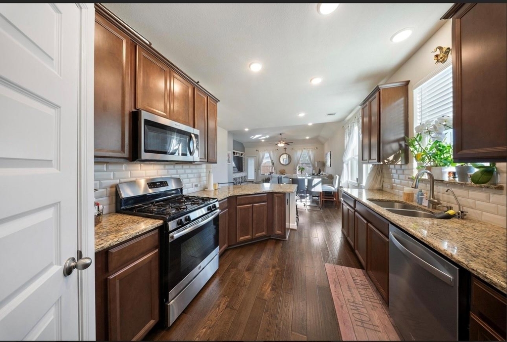 18106 Alora Spring Trace - Photo 2