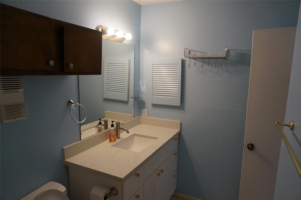 8427 Hearth Dr - Photo 9