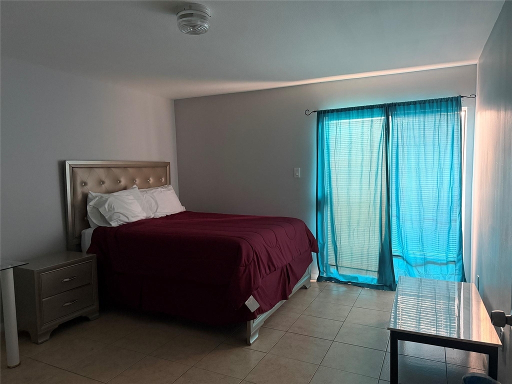 8427 Hearth Dr - Photo 5