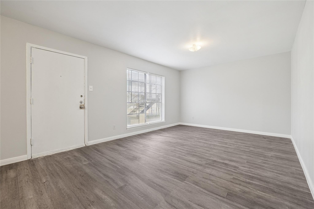 1716 Crownover Road - Photo 1