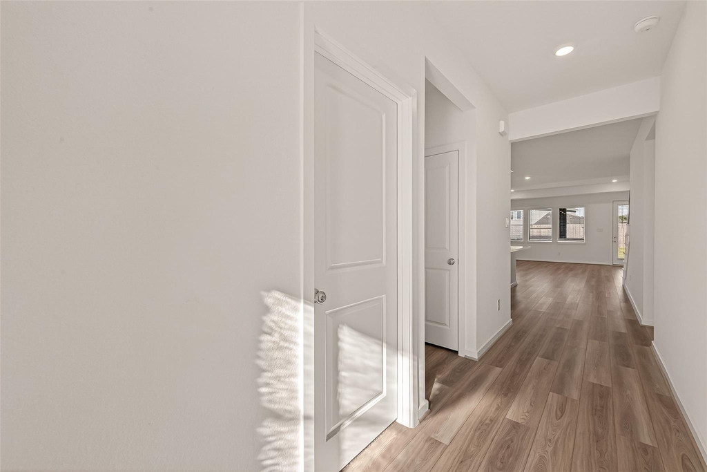 21926 Sam Raburn Drive - Photo 3
