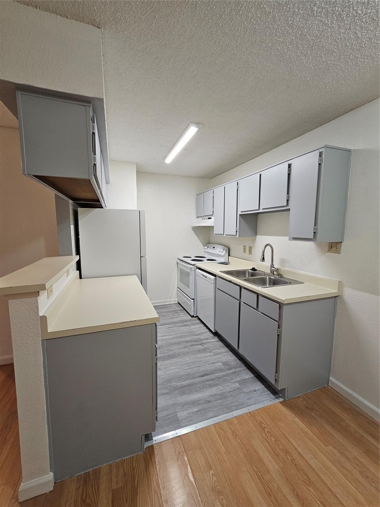 2750 Holly Hall Street - Photo 2