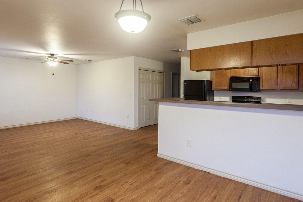 1801 Bosquez Street - Photo 6