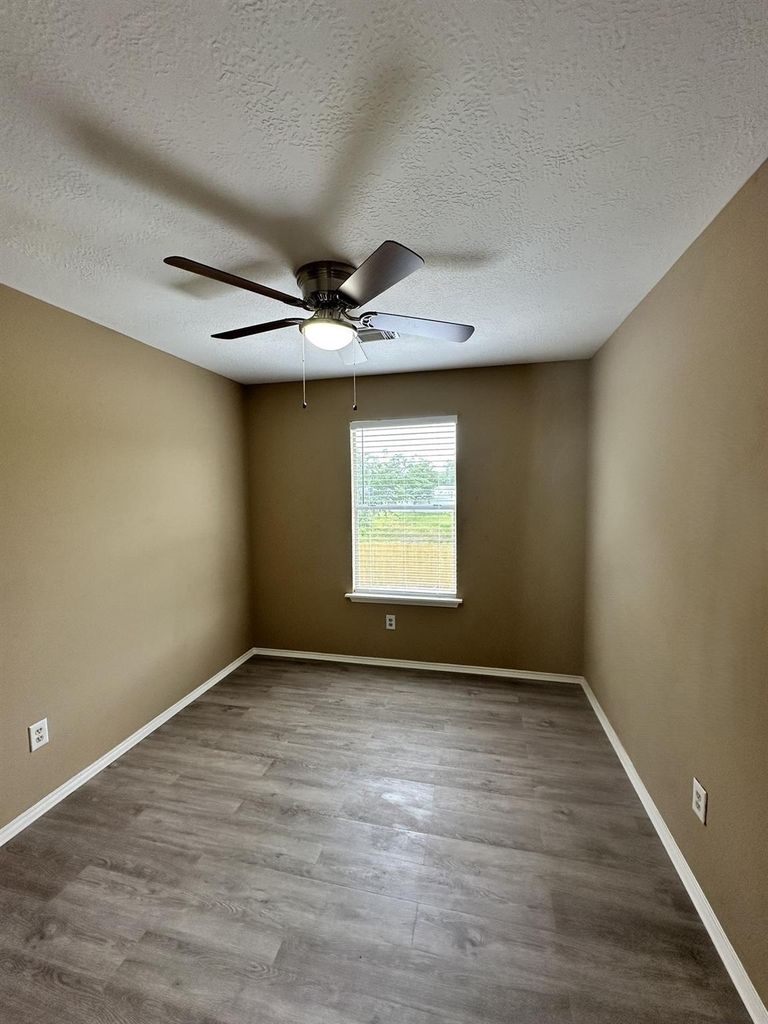 6910 Bayou Crest Drive - Photo 14
