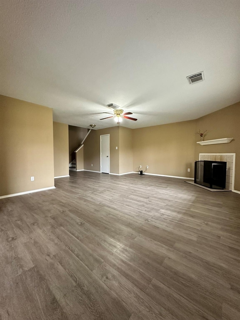 6910 Bayou Crest Drive - Photo 2