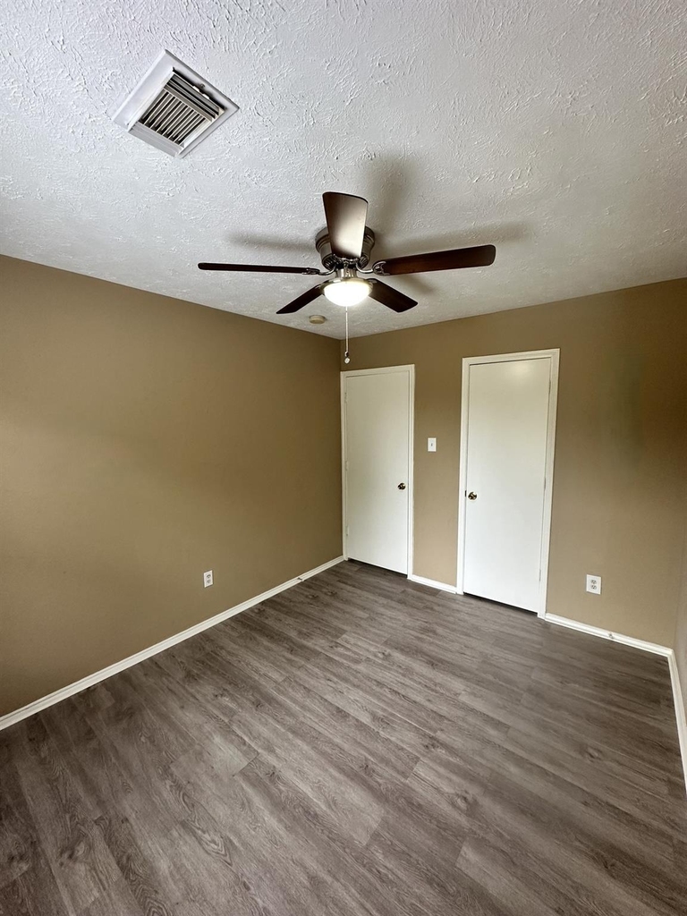6910 Bayou Crest Drive - Photo 13
