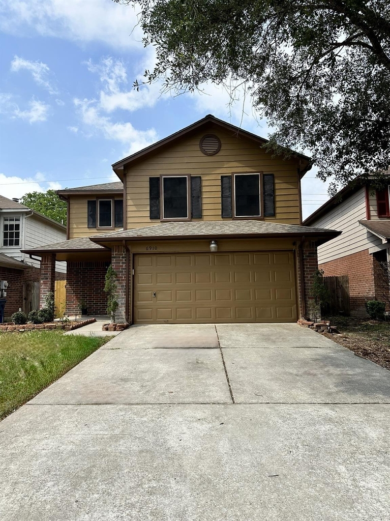 6910 Bayou Crest Drive - Photo 0