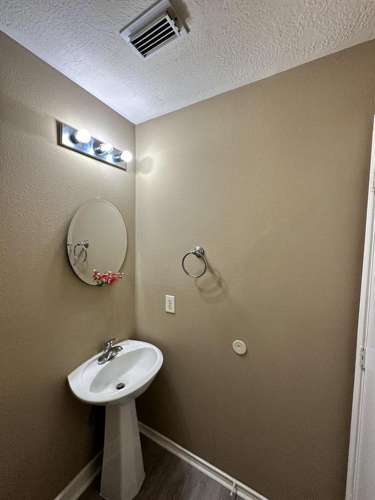 6910 Bayou Crest Drive - Photo 7