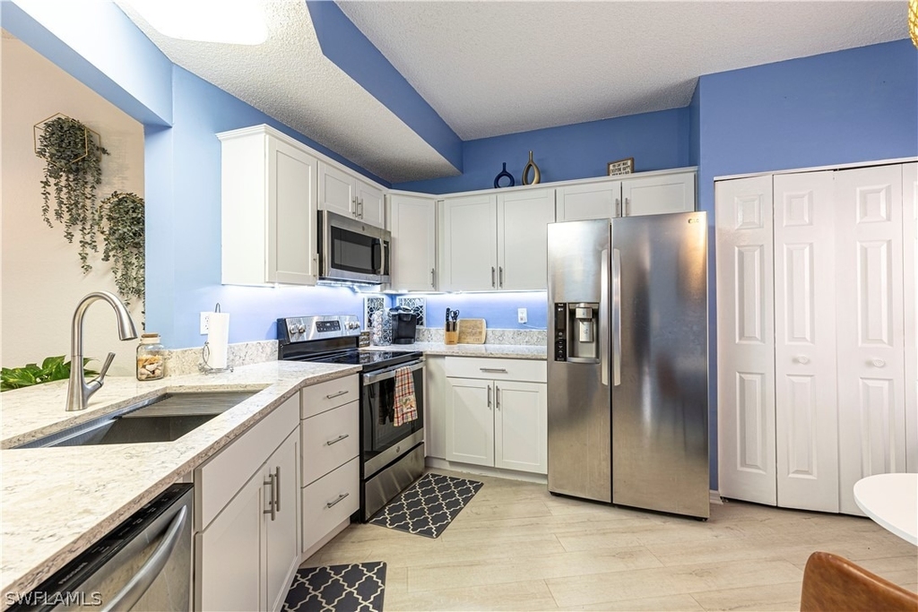 1018 Woodshire Lane - Photo 7