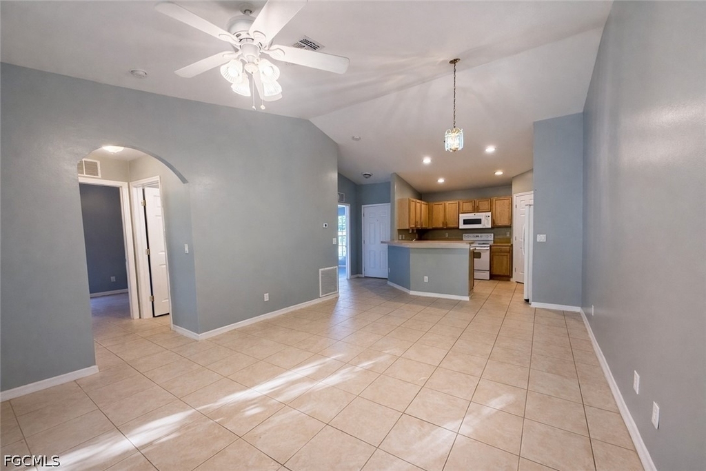 609/611 Hawthorne Avenue S - Photo 2