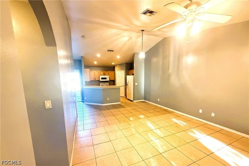 609/611 Hawthorne Avenue S - Photo 9