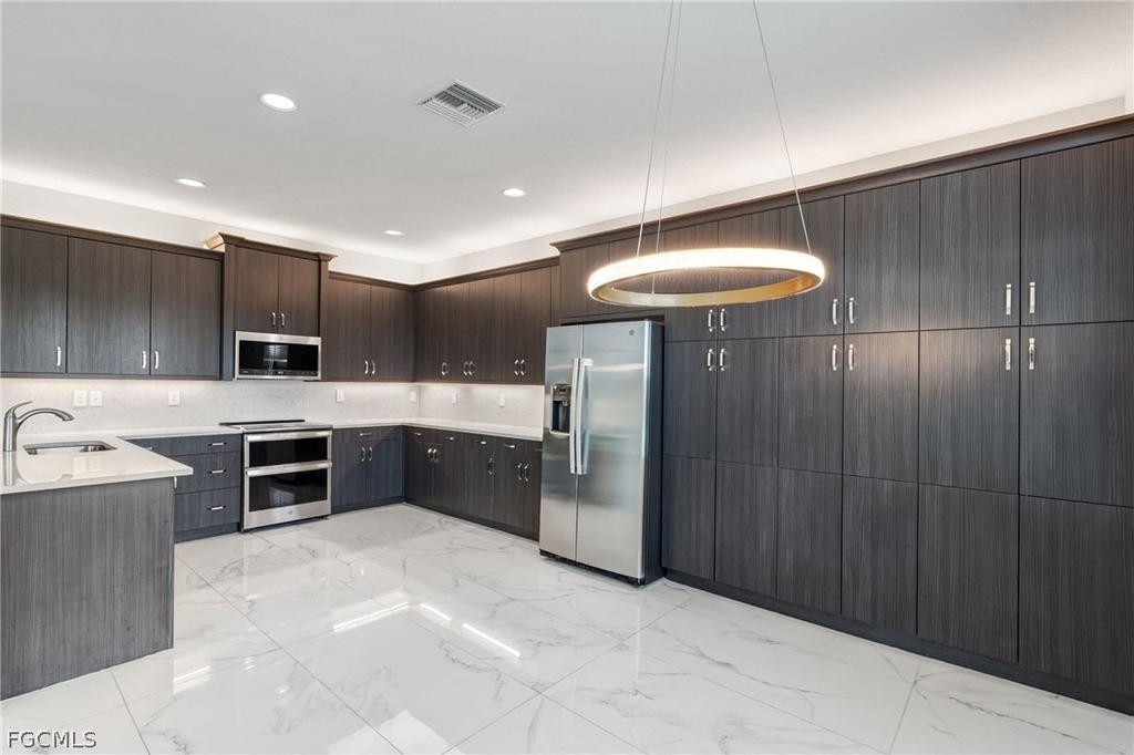11604 Meadowrun Circle - Photo 13