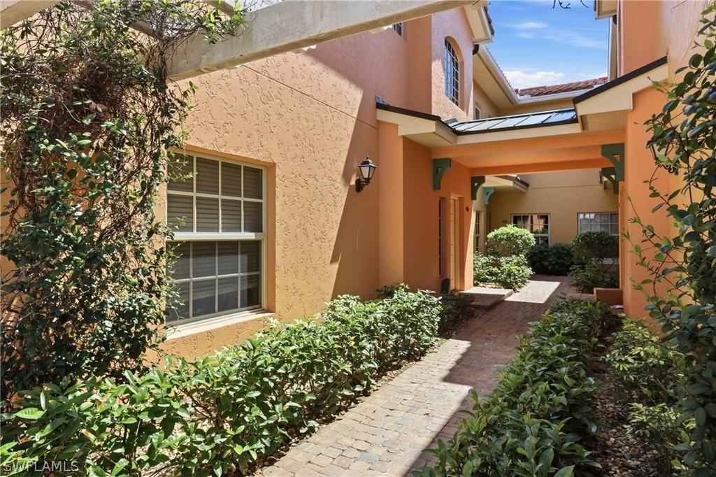 8601 Piazza Del Lago Circle - Photo 1