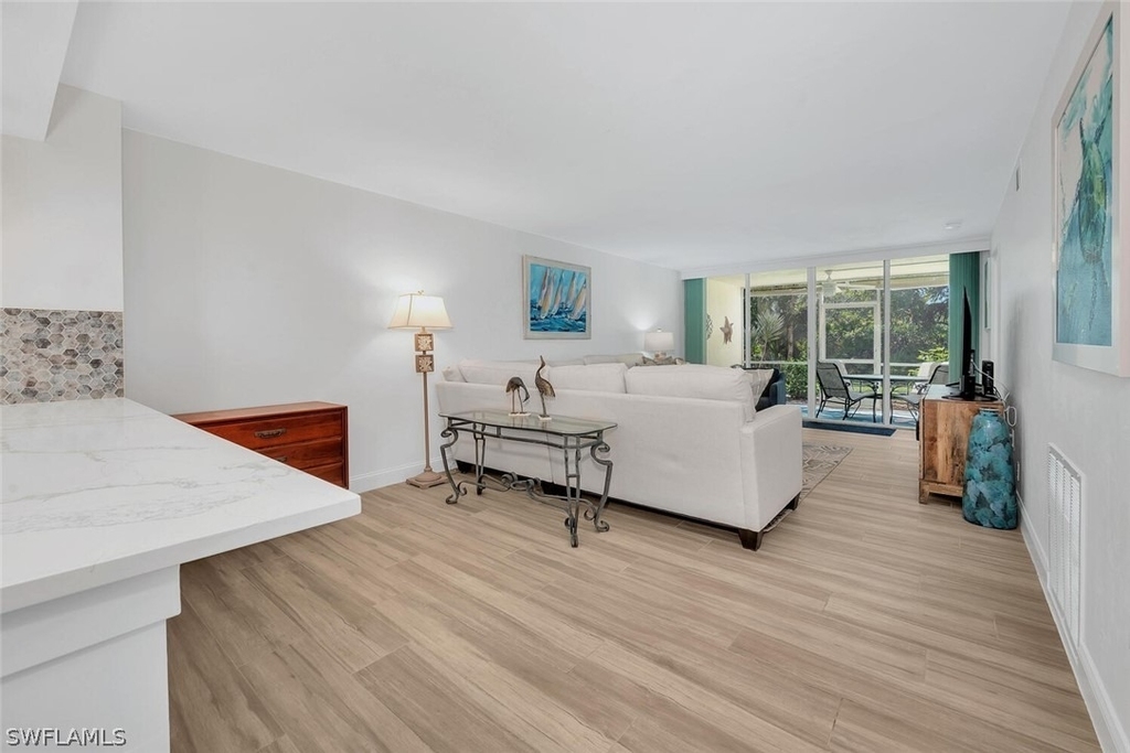 15161 Cedarwood Lane - Photo 4