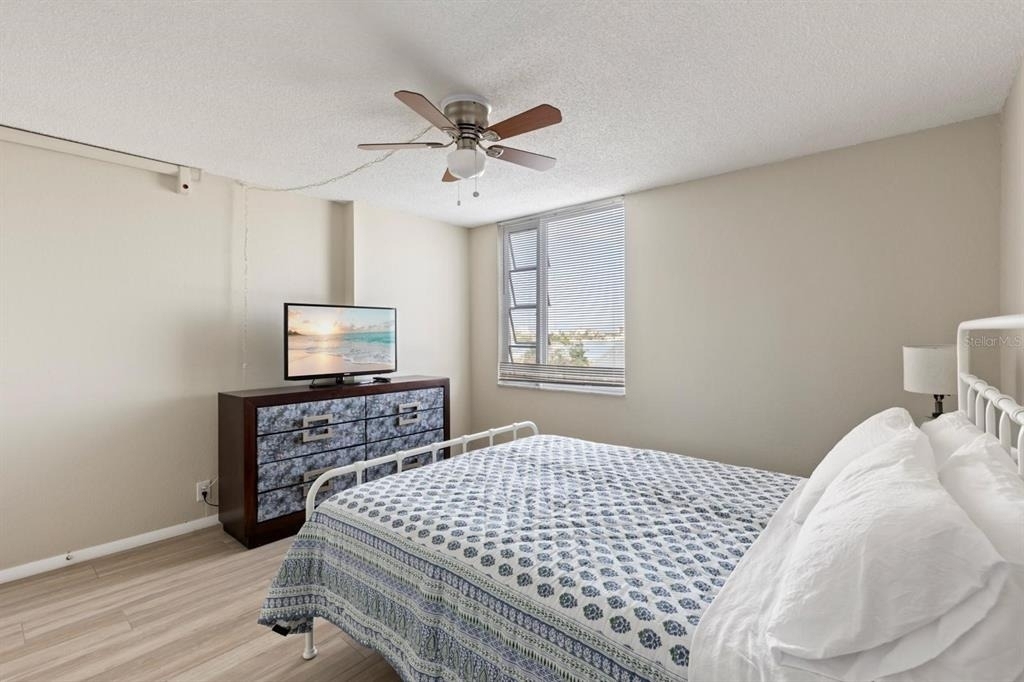 255 Dolphin Point - Photo 12