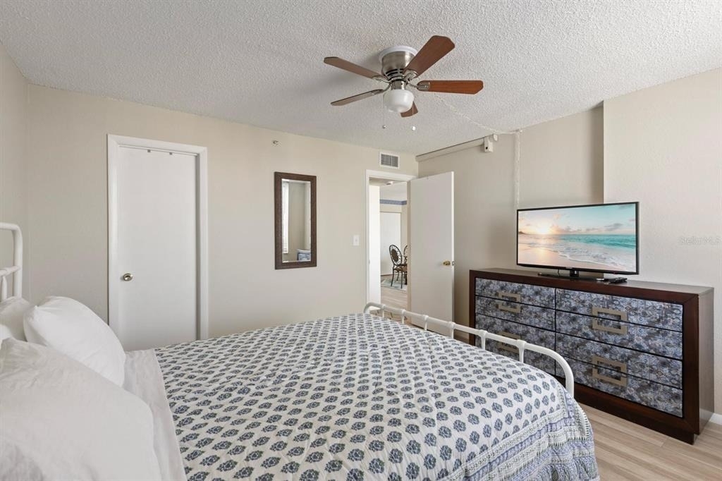 255 Dolphin Point - Photo 11