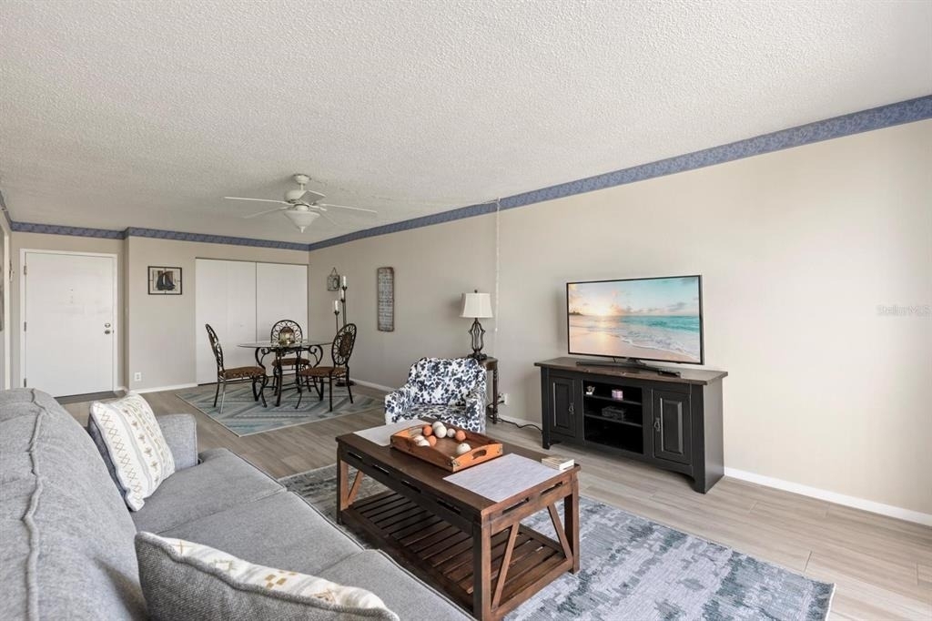 255 Dolphin Point - Photo 8