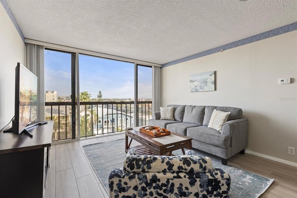 255 Dolphin Point - Photo 5