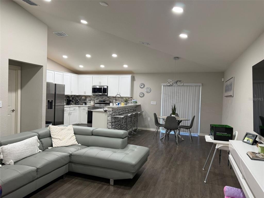 1046 Tropea Lane - Photo 11
