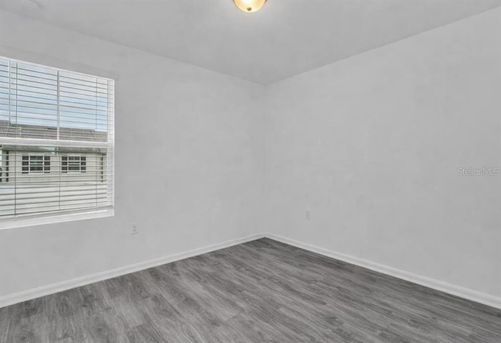 233 Mandovi Street - Photo 21