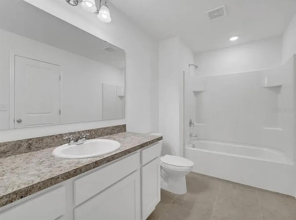 233 Mandovi Street - Photo 18
