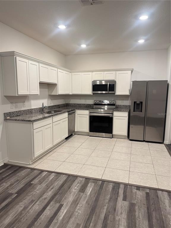 233 Mandovi Street - Photo 1