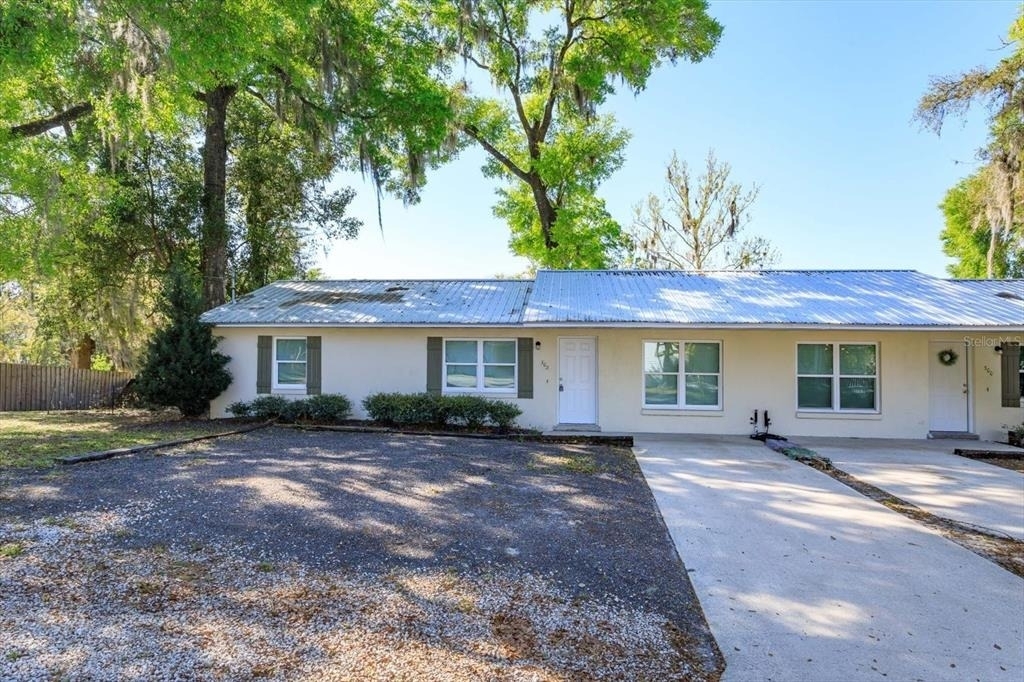 302 Ballard Avenue - Photo 1