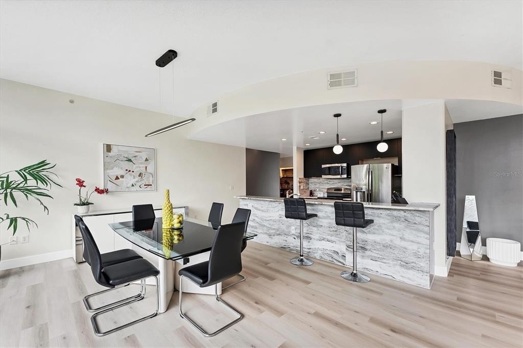 525 E Jackson Street - Photo 16
