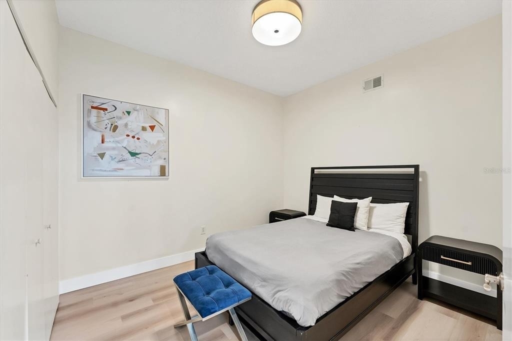 525 E Jackson Street - Photo 29