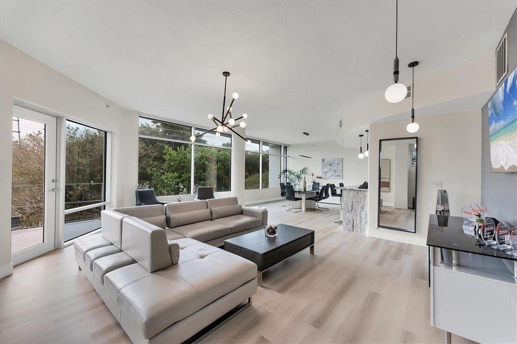 525 E Jackson Street - Photo 10