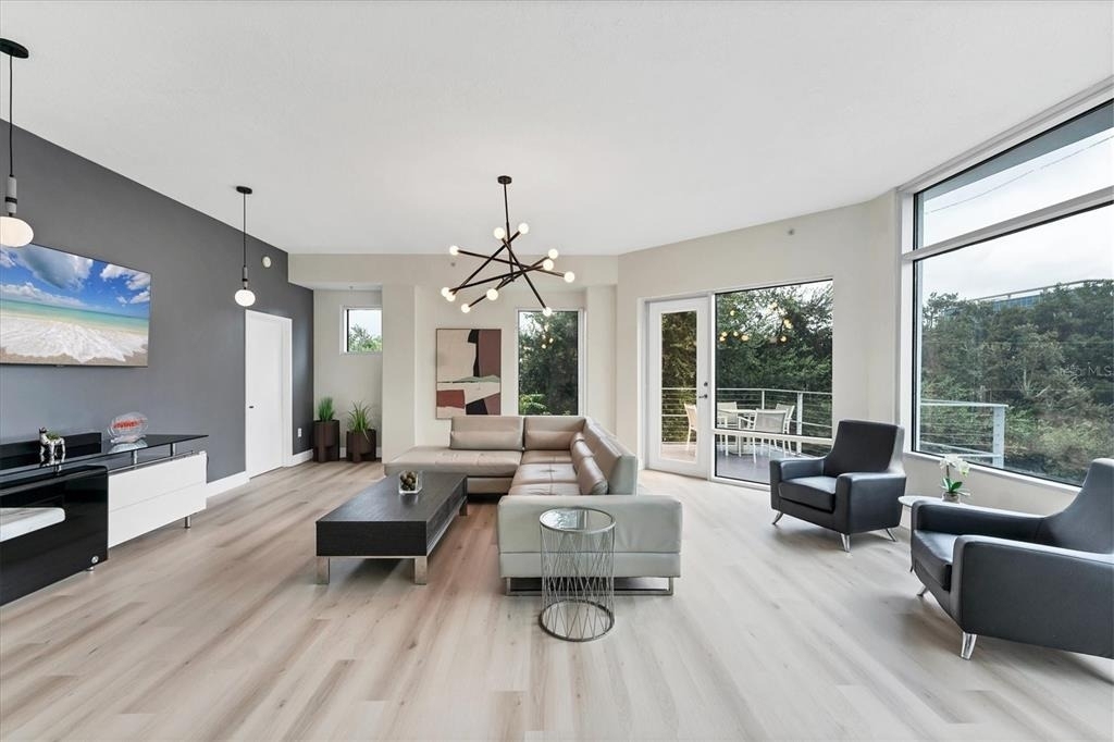 525 E Jackson Street - Photo 6