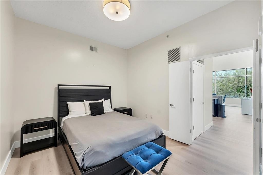 525 E Jackson Street - Photo 30