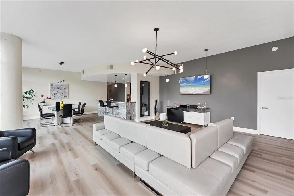 525 E Jackson Street - Photo 9