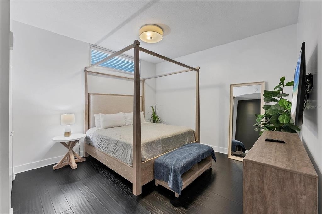 525 E Jackson Street - Photo 24
