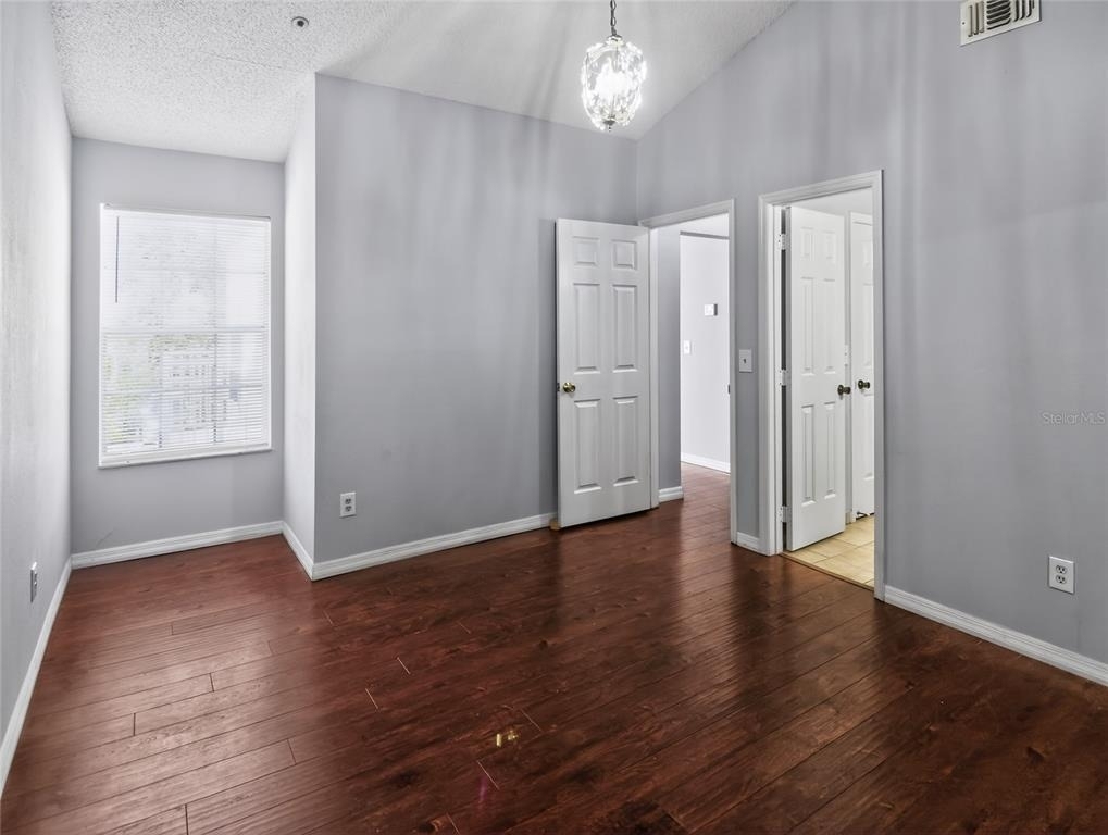 682 Youngstown Parkway - Photo 17