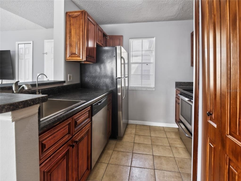 682 Youngstown Parkway - Photo 9