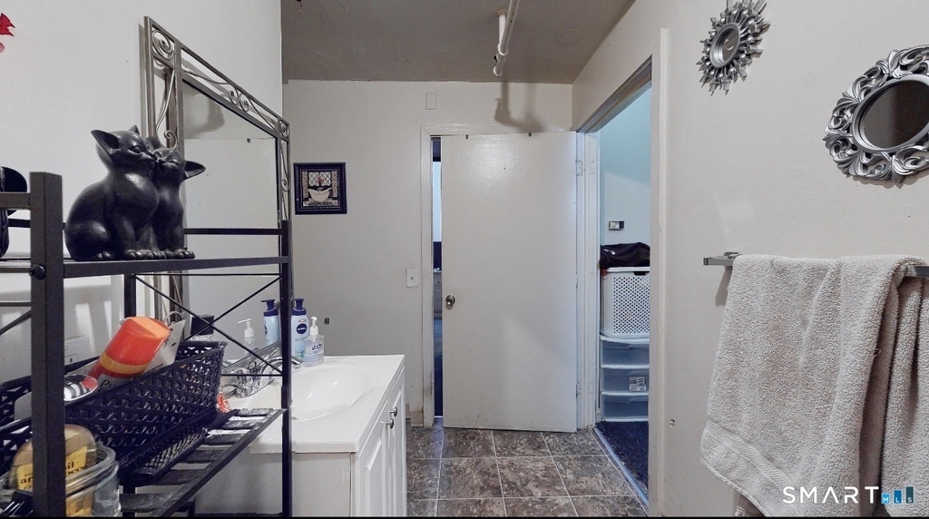 666 Main Street - Photo 10