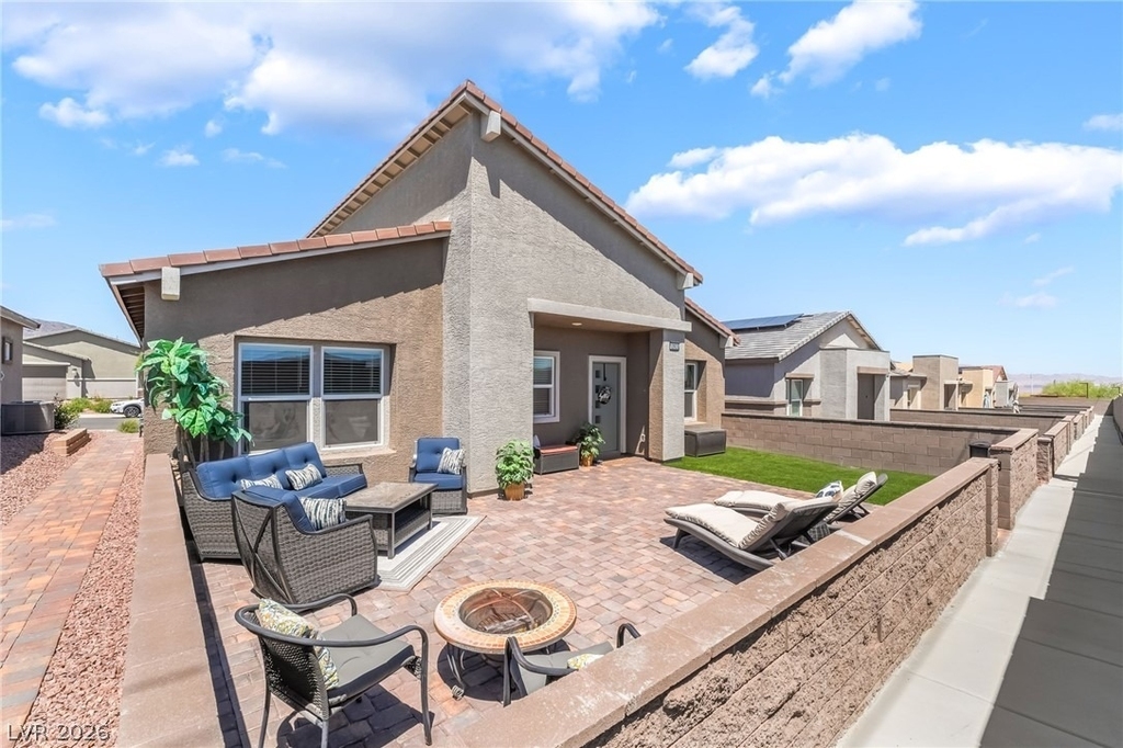 292 Whitney Crest Street - Photo 2