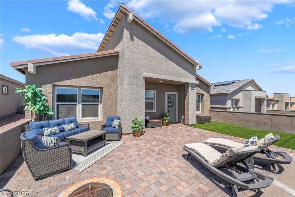 292 Whitney Crest Street - Photo 3