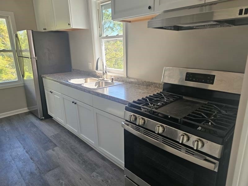 250 Anderson Avenue - Photo 2