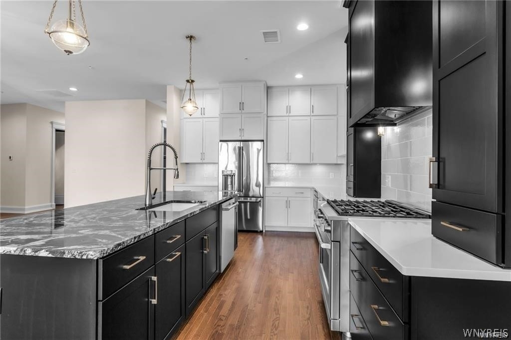 674 Main Street - Photo 13