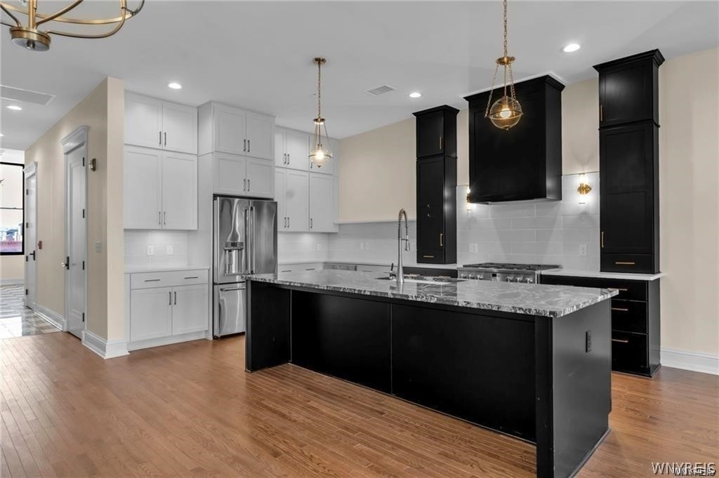 674 Main Street - Photo 10