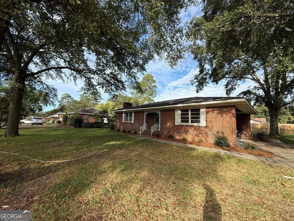 412 Roberson Street - Photo 2