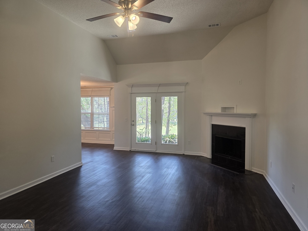 434 Roberts Way - Photo 2