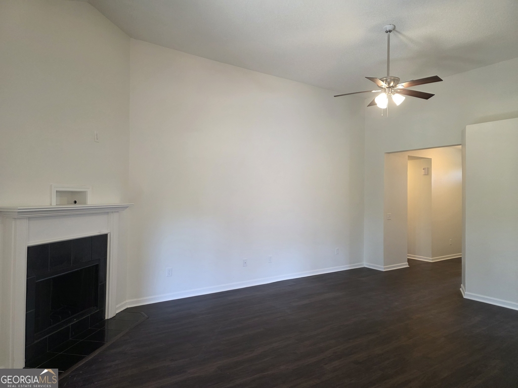 434 Roberts Way - Photo 3