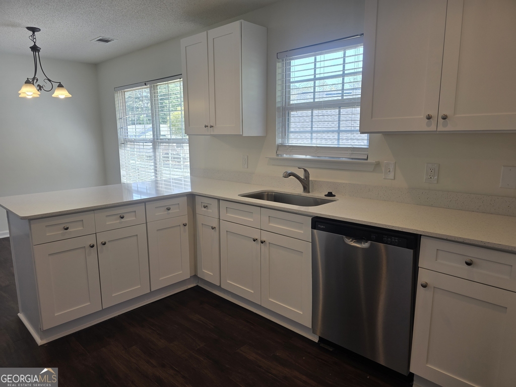 434 Roberts Way - Photo 7