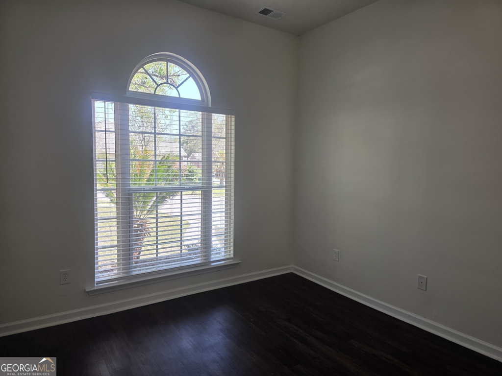 434 Roberts Way - Photo 11