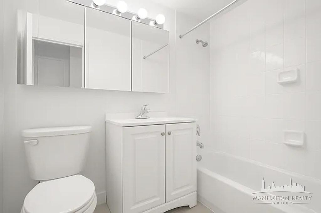 East 39th Street - Photo 3