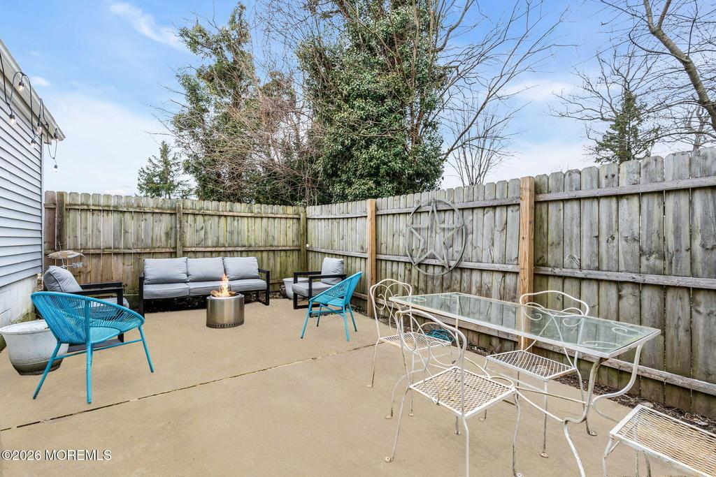 1227 Bay Avenue - Photo 25