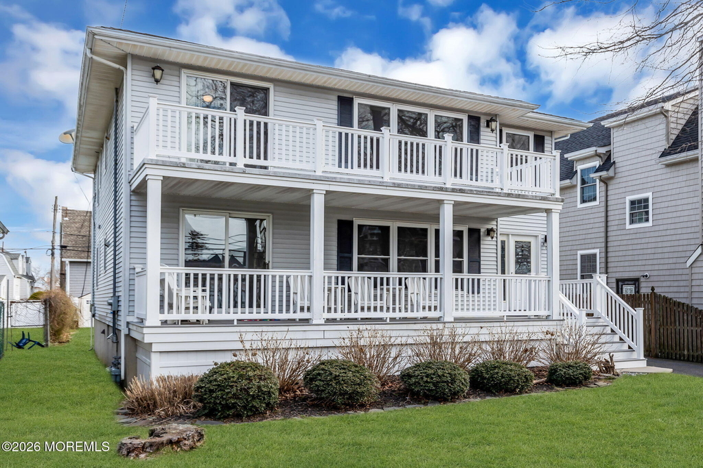 404 9th Avenue - Photo 1